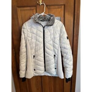 White Nautica Zipper Up Jacket with Removal Faux Fur Hood Black Trim  Size L